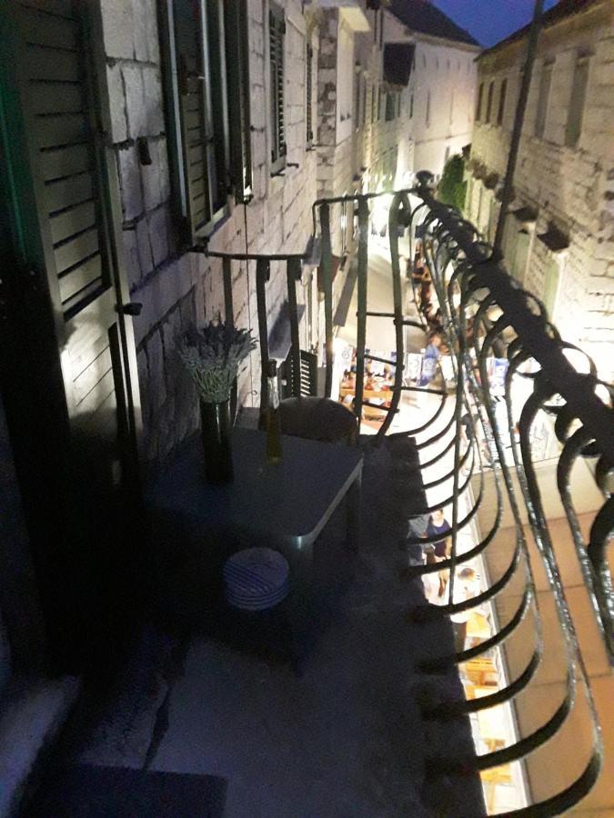 Dux Ad1735 Apartament