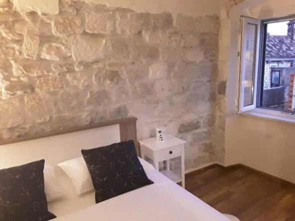 Dux Ad1735 Apartma *